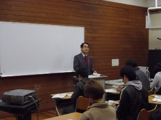 福井先生の講演写真
