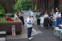 学長の挨拶で開会。ドラゴンズタオルがステキです！！