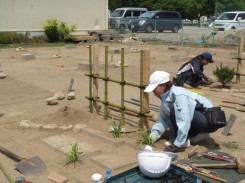 植栽をした後、仕上げをし終了