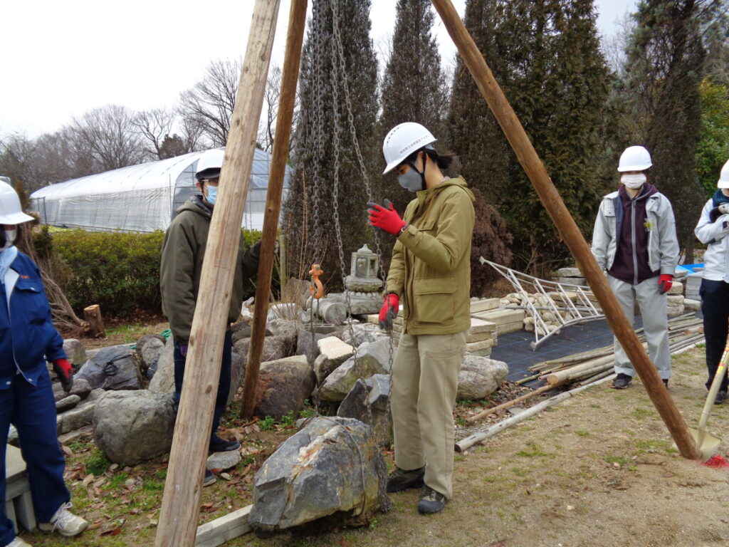 景石の据え付け