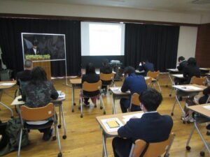 学生による報告