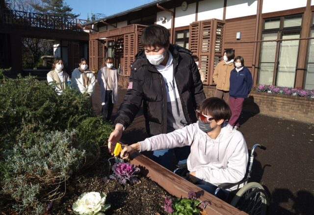 クライアントと園芸福祉士の役割を交代する