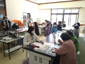 今年度の岐阜県園芸福祉協会中濃支部活動報告を聴く