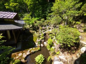 禅昌寺庭園 萬歳洞全景